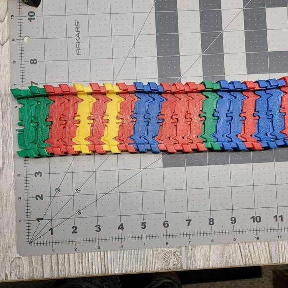 Magic Tracks 16 ft Building Set‎ With Blue Car Tracks Accessories Bag Green Red - Picture 4 of 15